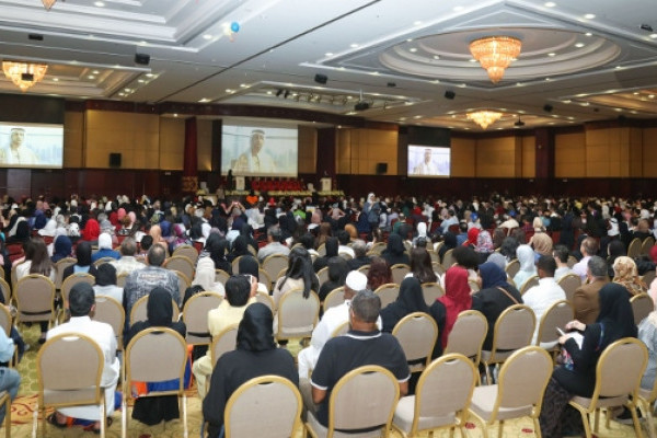 الجامعة تحتفي بالطلبة الجدد