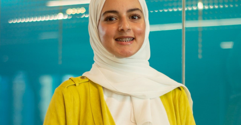 SSC Awards Hana Mohamed for Her Outstanding Contribution to Student Success