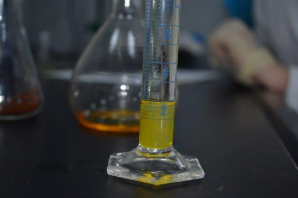 AU Students Learn How to Make Perfumes