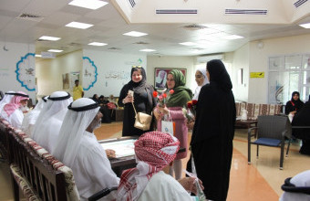 AU Female students visit the Happiness Center of the Elderly in Dubai