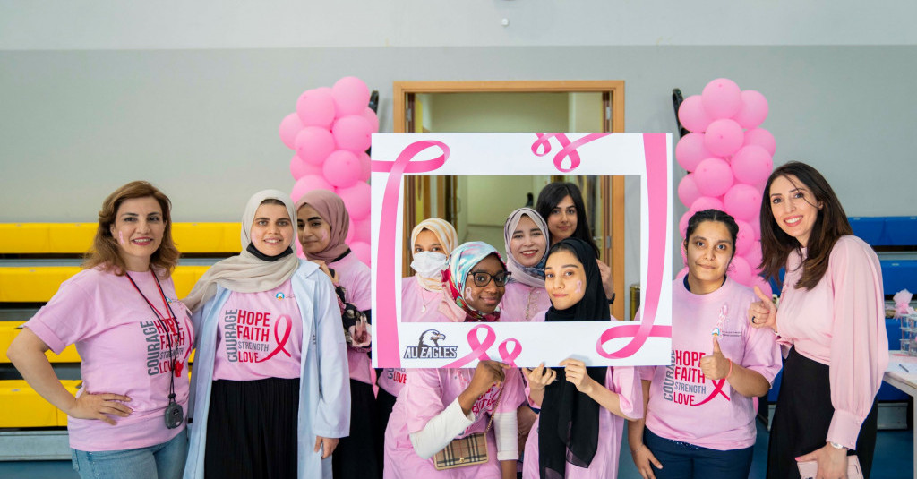 جامعة عجمان تنظم ندوة توعوية حول سرطان الثدي