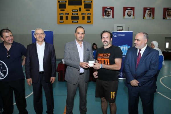 يوم رياضي لأعضاء الهيئتين الأكاديمية والإدارية في الجامعة