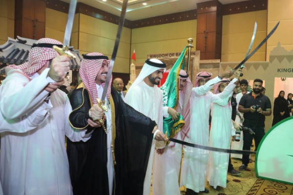 الشيخ راشد بن حميد يفتتح فعالية 