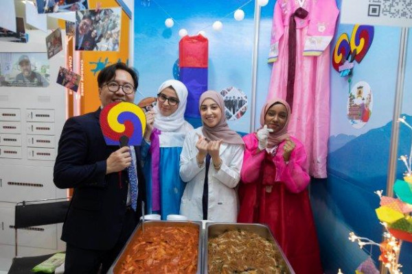 Multicultural Diversity Thrives at Ajman University Club Fair